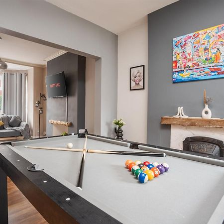 Modern & Spacious - Pool Table - Free Parking - Sleeps 10 Manchester Esterno foto