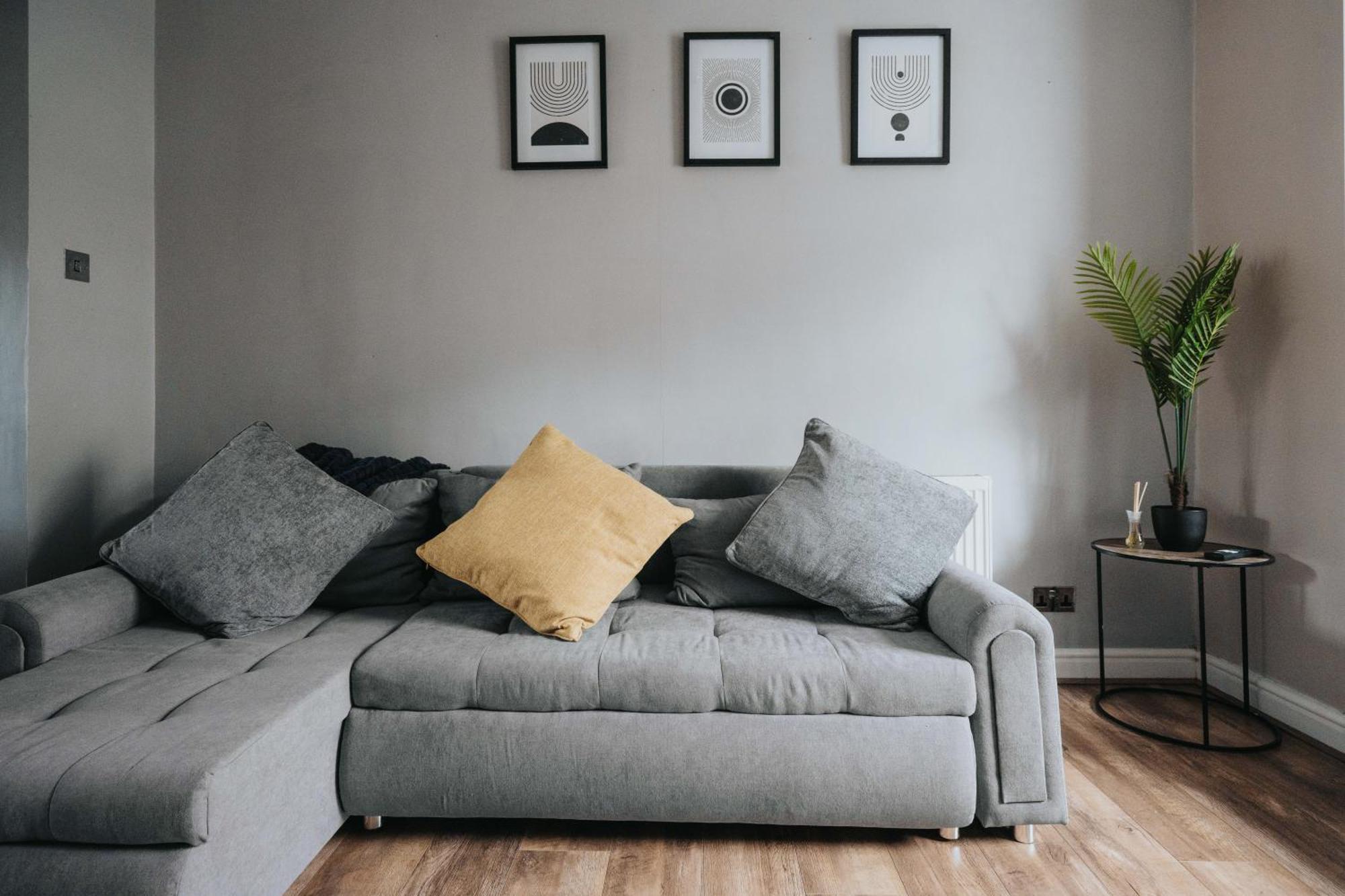 Modern & Spacious - Pool Table - Free Parking - Sleeps 10 Manchester Esterno foto