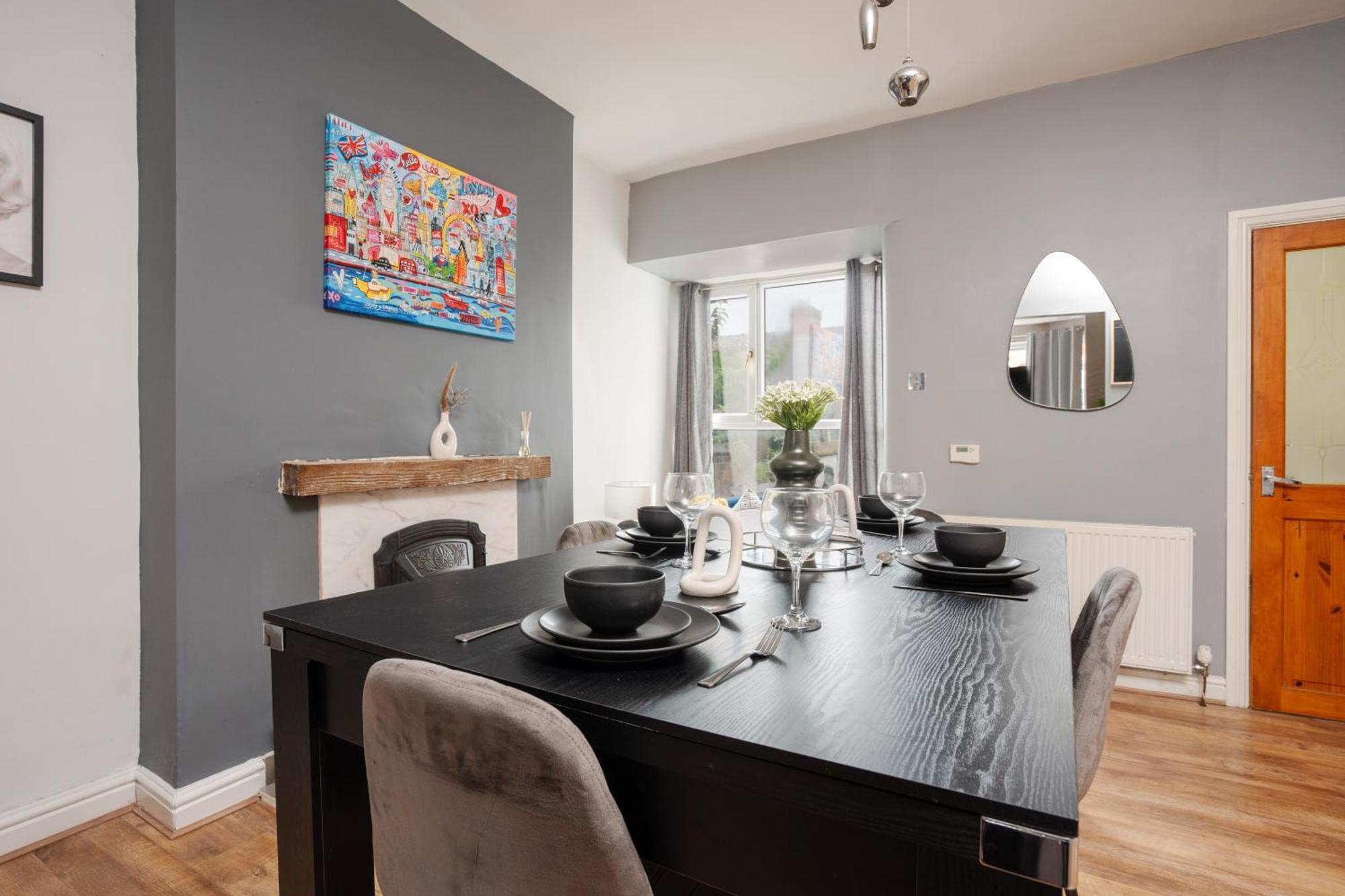 Modern & Spacious - Pool Table - Free Parking - Sleeps 10 Manchester Esterno foto